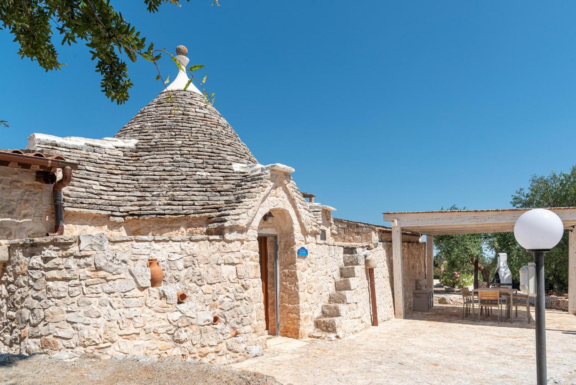 Вилла Trullo Fantastico Кастеллана-Гротте Экстерьер фото